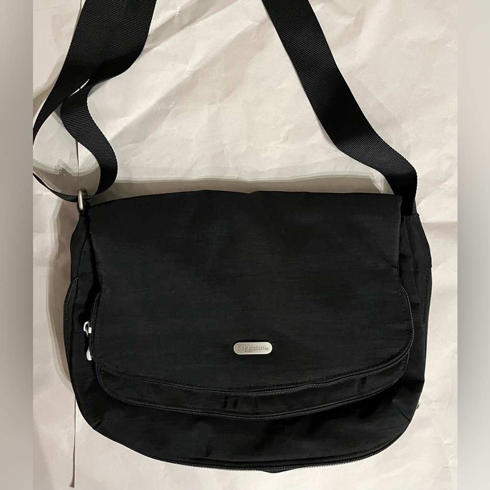 BAGGALLINI COURIER CROSSBODY BAG NWOT